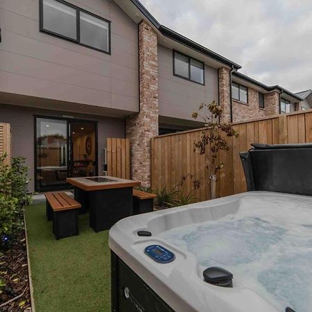 Stones Throw From The Stadium & Hot Tub クライストチャーチ エクステリア 写真