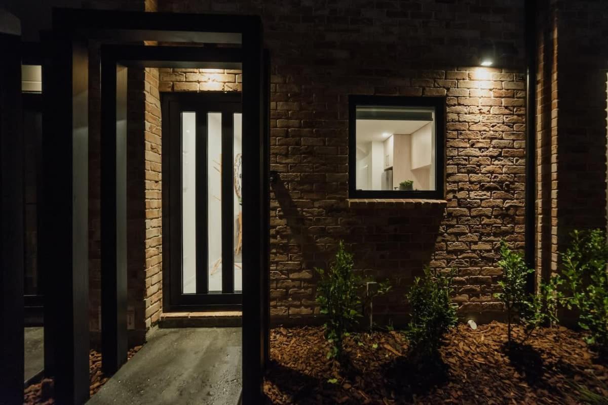 Stones Throw From The Stadium & Hot Tub クライストチャーチ エクステリア 写真